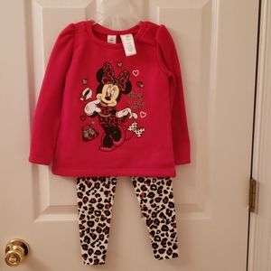 Toddler Minnie Mouse sweatshirt and pants outfit
